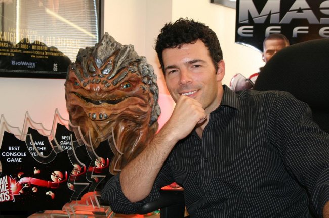 Casey Hudson کارگردان SW:KotOR و سری Mass Effect به عنوان مدیر کل به استدیو BioWare برگشت.